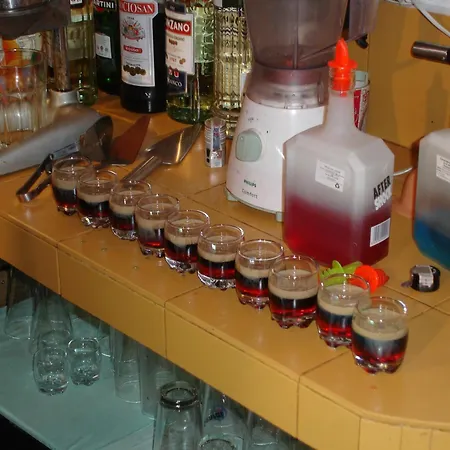 Хотел левтери 2*