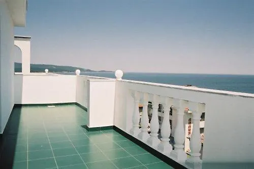 Levteri 2* Πριμόρσκο